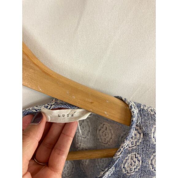 Lush Patterned Crop Top Size Small - Picture 5 of 6